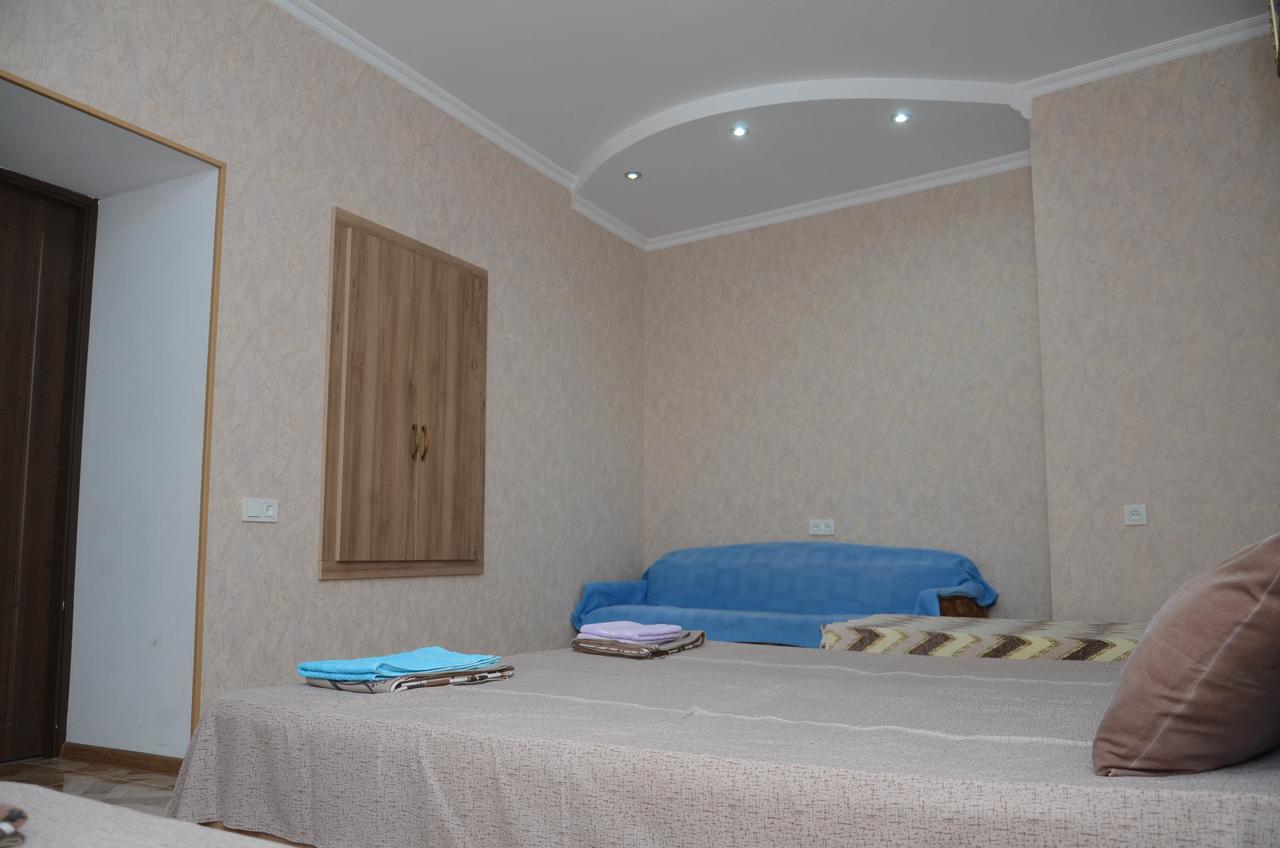 Kutaisi Best Guest House Luaran gambar